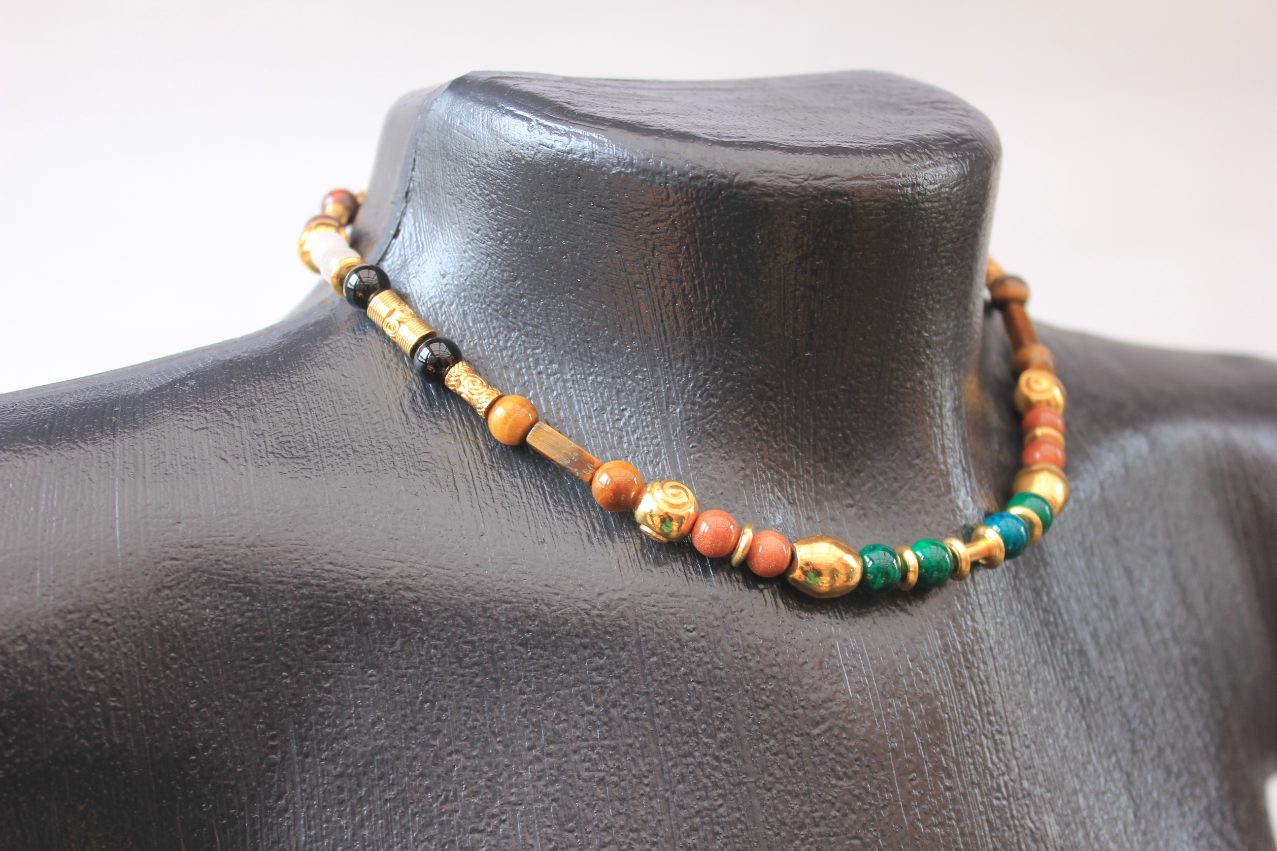 Collar de Colores Precolombino