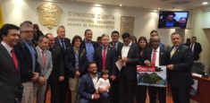 Para reiterar importancia del Sistema Nacional de Parques en el desarrollo sostenible del país, Julia Miranda se reúne con la Comisión Quinta de la Cámara de Representantes