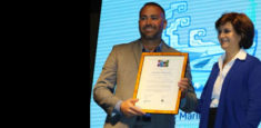 Palaos declara como protegida el 100% de su área marina y recibe premio Kenton Miller en el último día del Congreso Mundial de Áreas Marinas Protegidas en Chile