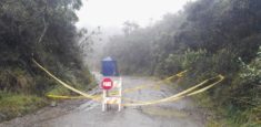 Cerrada vía al interior del Parque Nacional Natural Chingaza